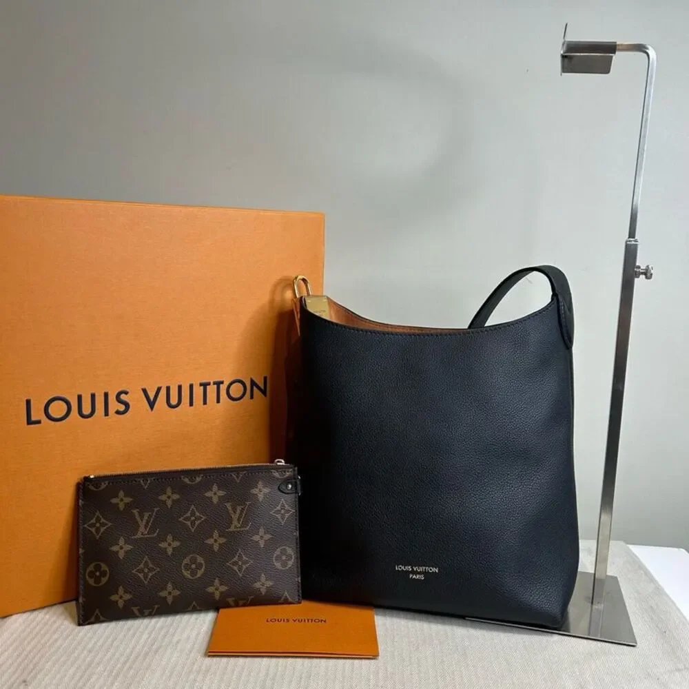 Louis Vuitton Women Pre-Loved Bag Brand New Condition